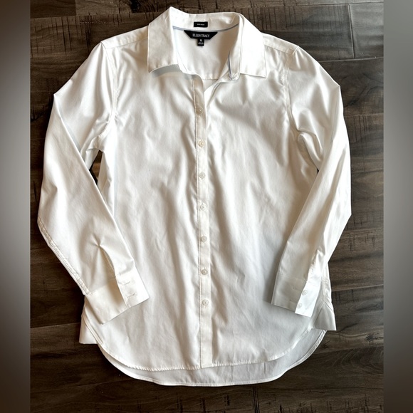 Ellen Tracy Tops - Shirt snow white Ellen Tracy, size M. Look like new, used 1 time!